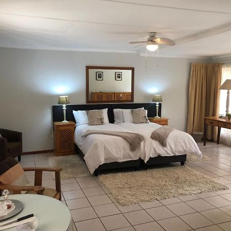 אדו Beyond Cui Bono Guesthouse מראה חיצוני תמונה