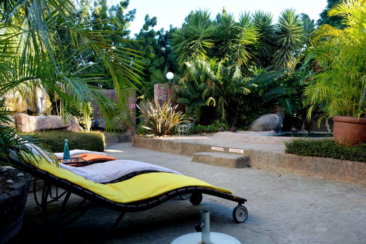 אדו Beyond Cui Bono Guesthouse מראה חיצוני תמונה
